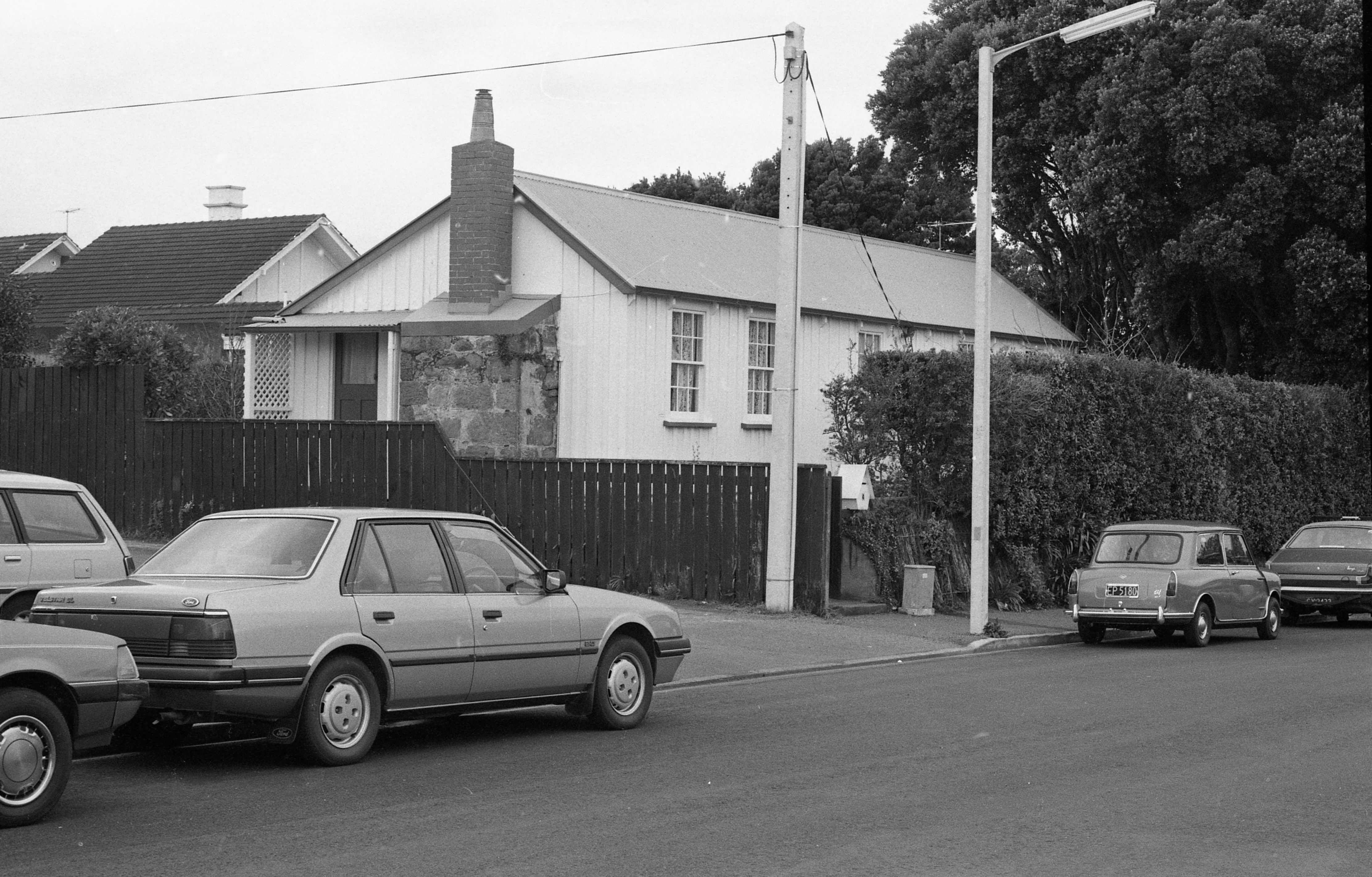 Young St Cottage