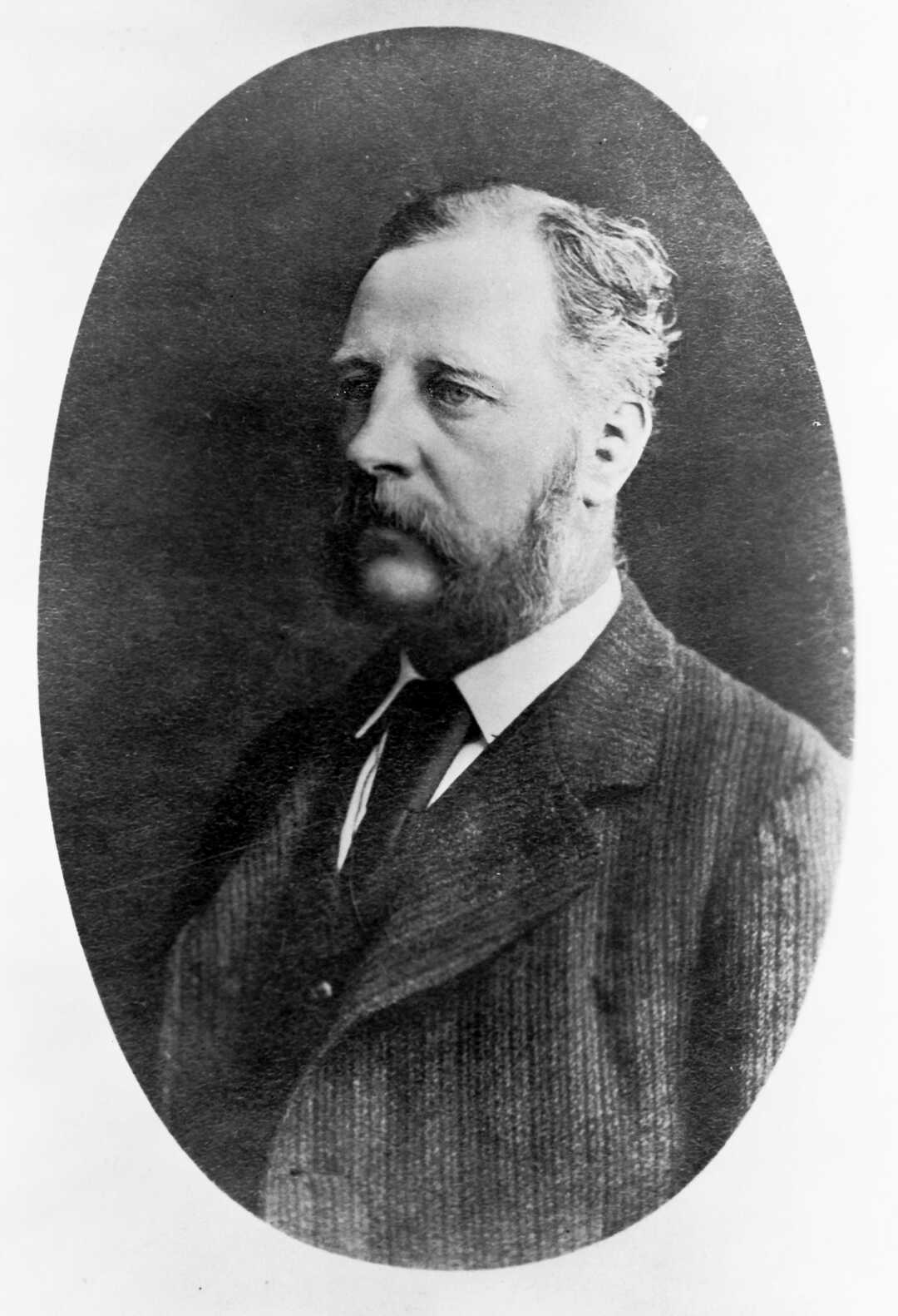 Sir James Hector (1870s). Unknown photographer. Collection of Alexander Turnbull Library (1/2-008197-F).