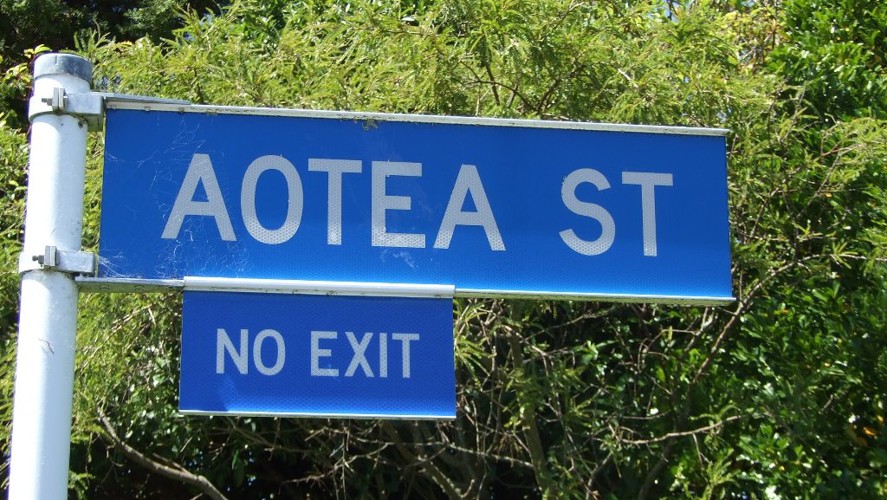 Aotea_Street sign.jpg