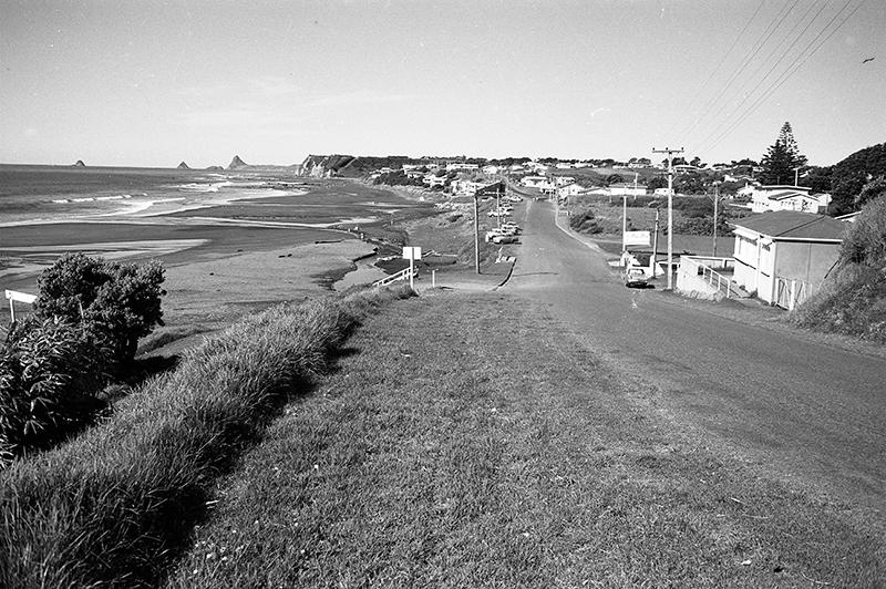 Oakura Beach, PHO2012-0012.jpg