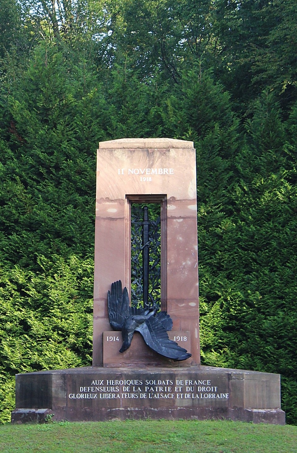 Glade_of_the_Armistice,_the_Monument_Armistice.jpg