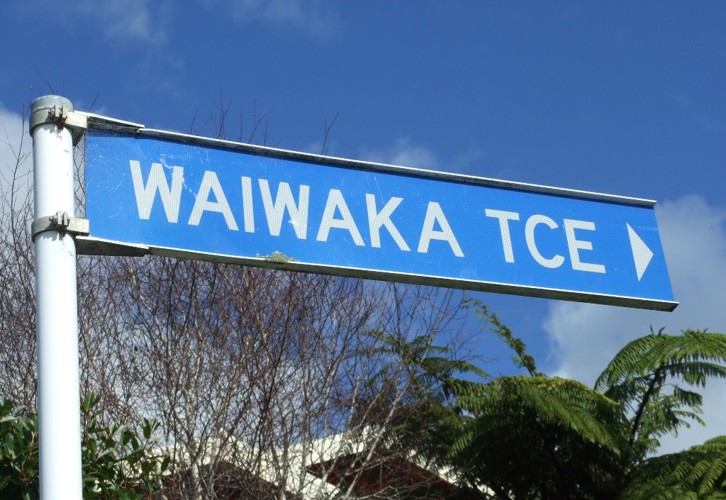 Waiwaka_Sign.jpg