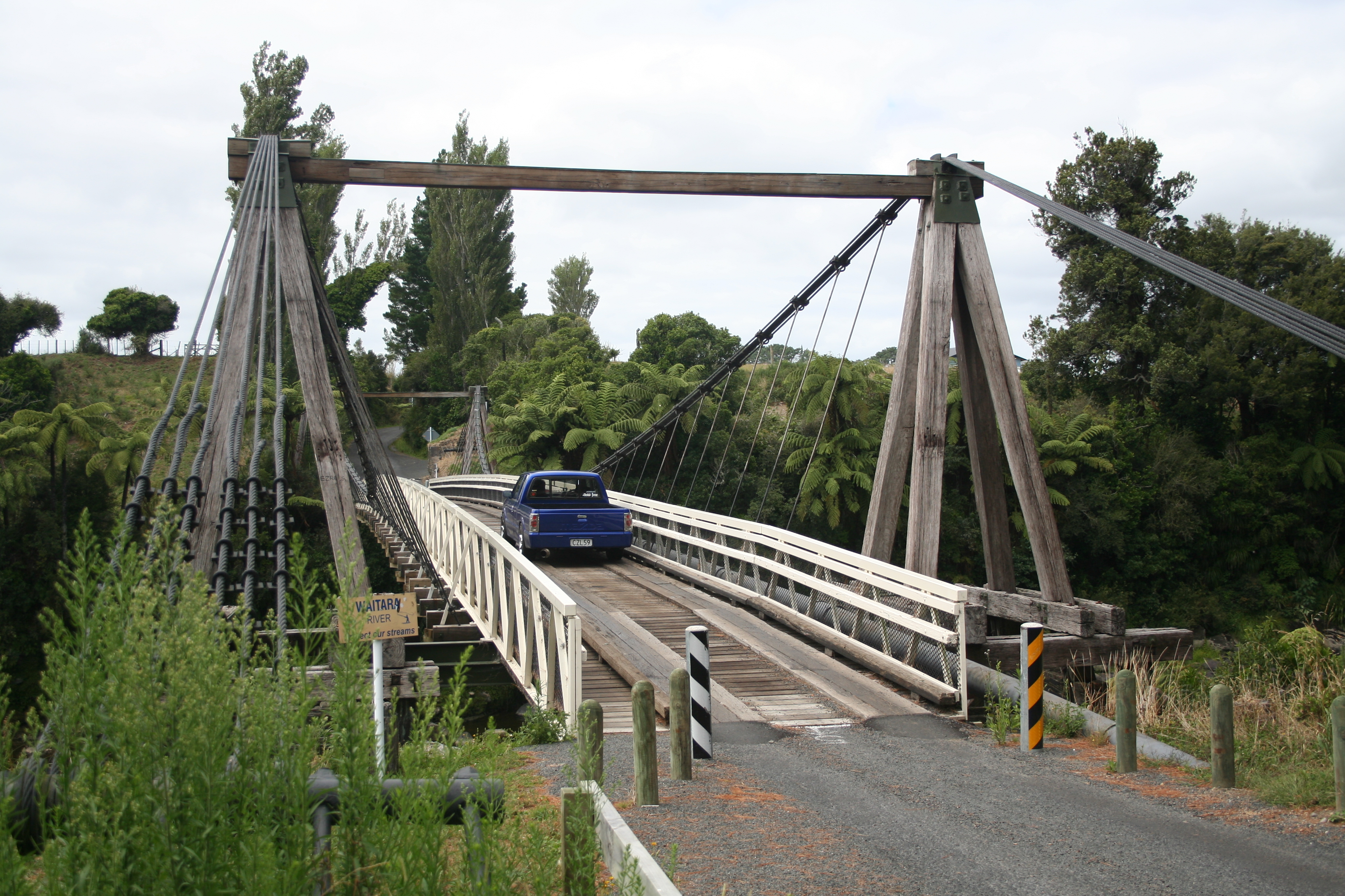 Huirangi_Bridge3.jpg