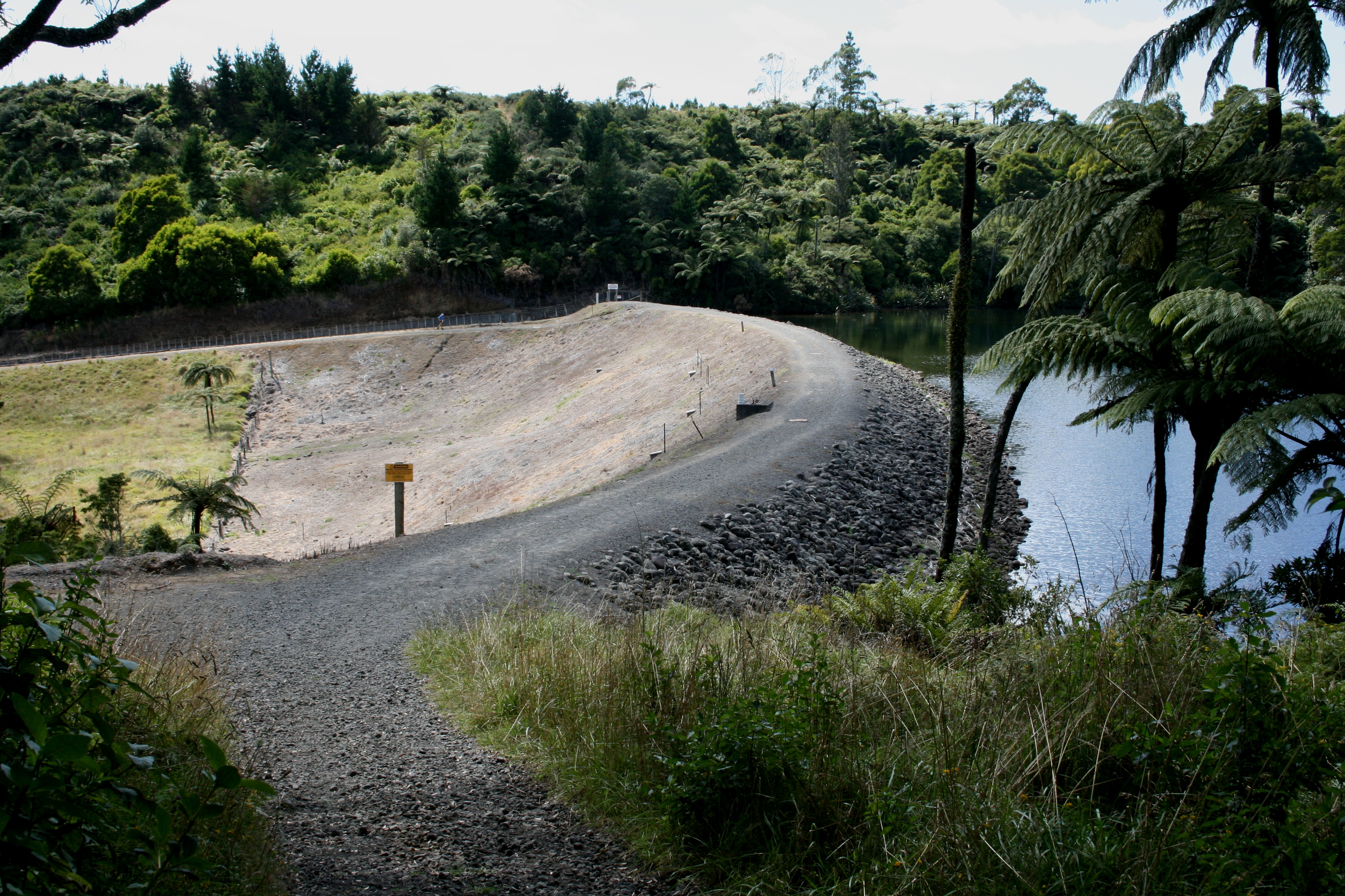 Mangorei_Dam_002.jpg