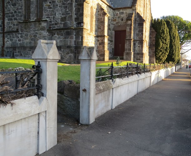 St_Mary_s_Retaining_Wall_and_Fence_2017.JPG