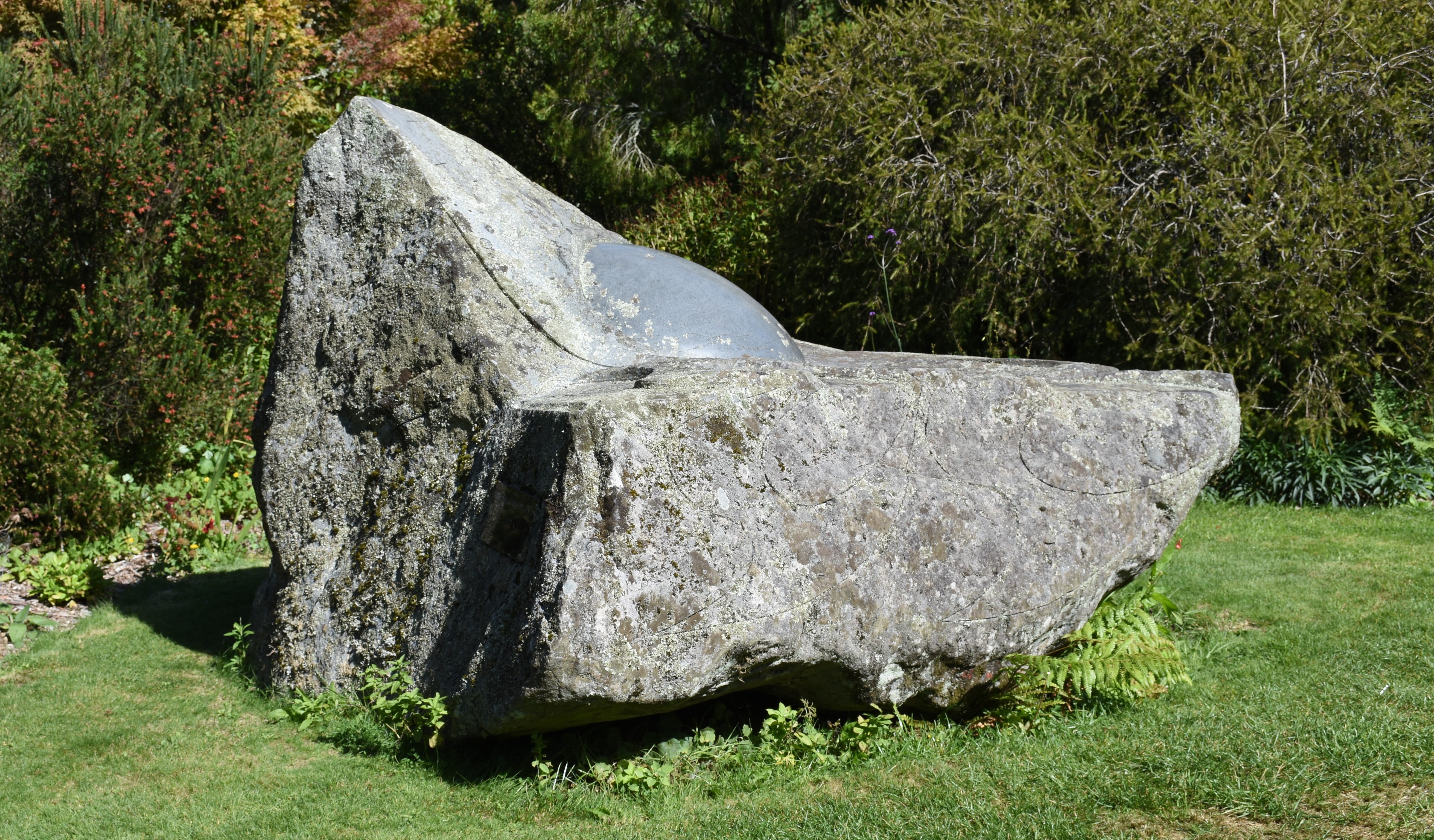 Hollard_Memorial_Rock2.JPG