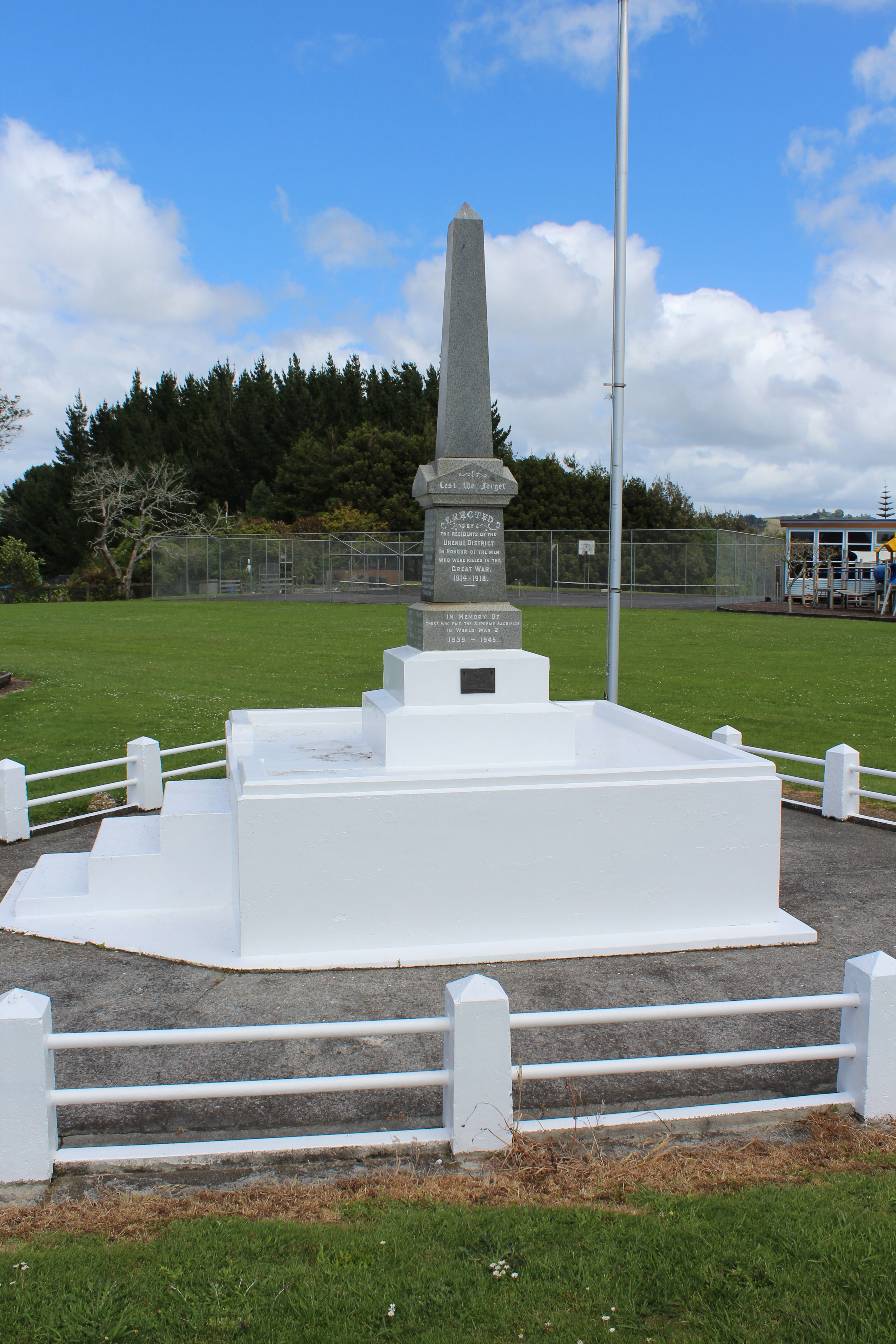 Urenui_Memorial_007.JPG