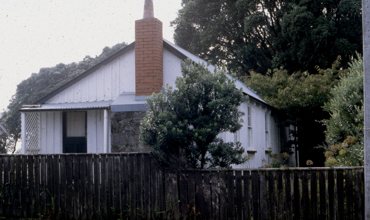 Devonport_Cott_Apr_1996.jpg