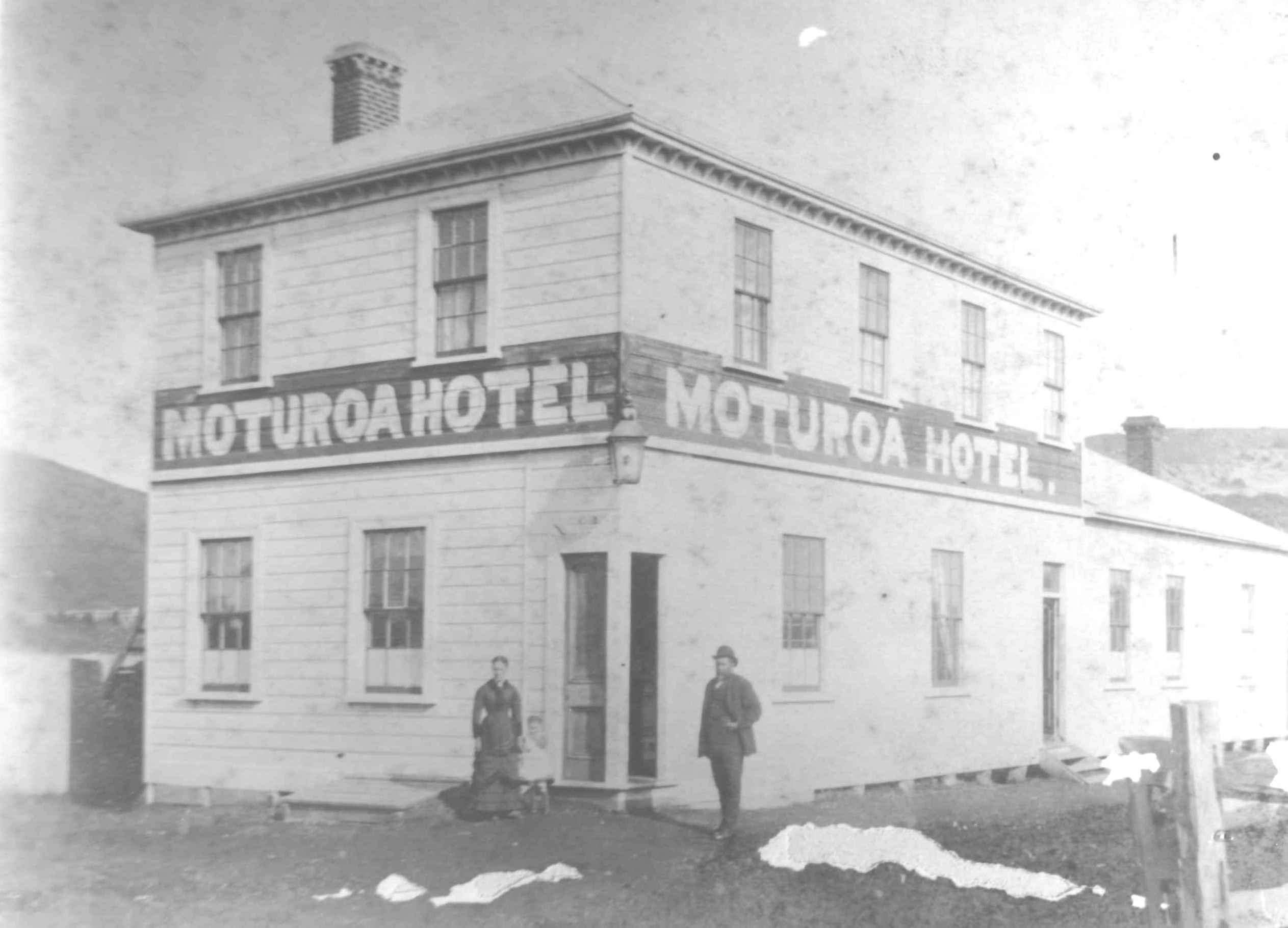 Moturoa_Hotel1.jpg