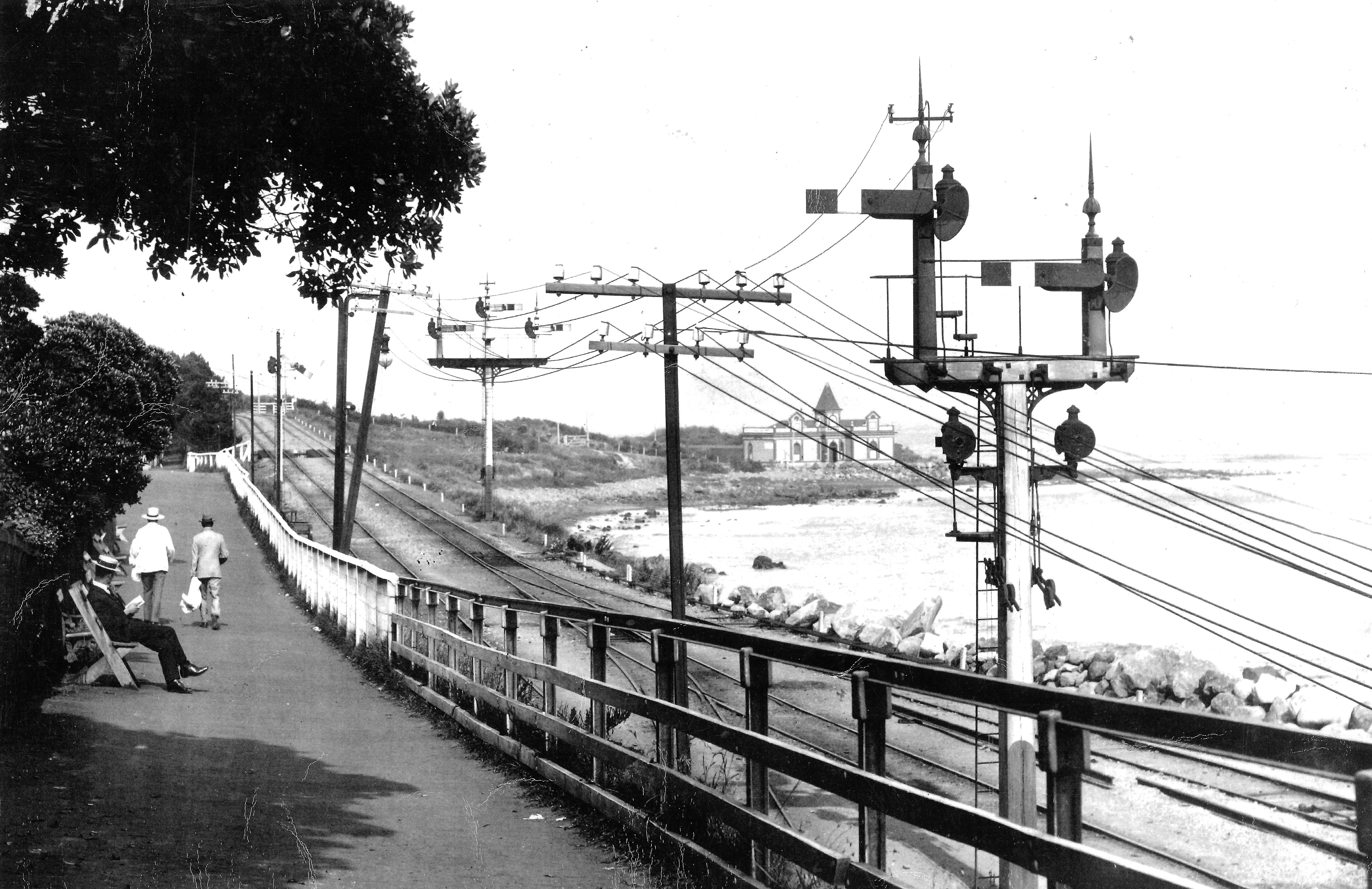 Saltwater_baths_c1920s.jpg