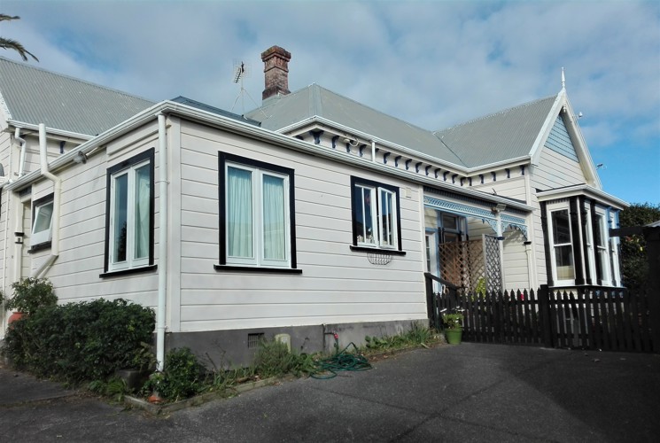 406_Devon_Street_East_2017.jpg
