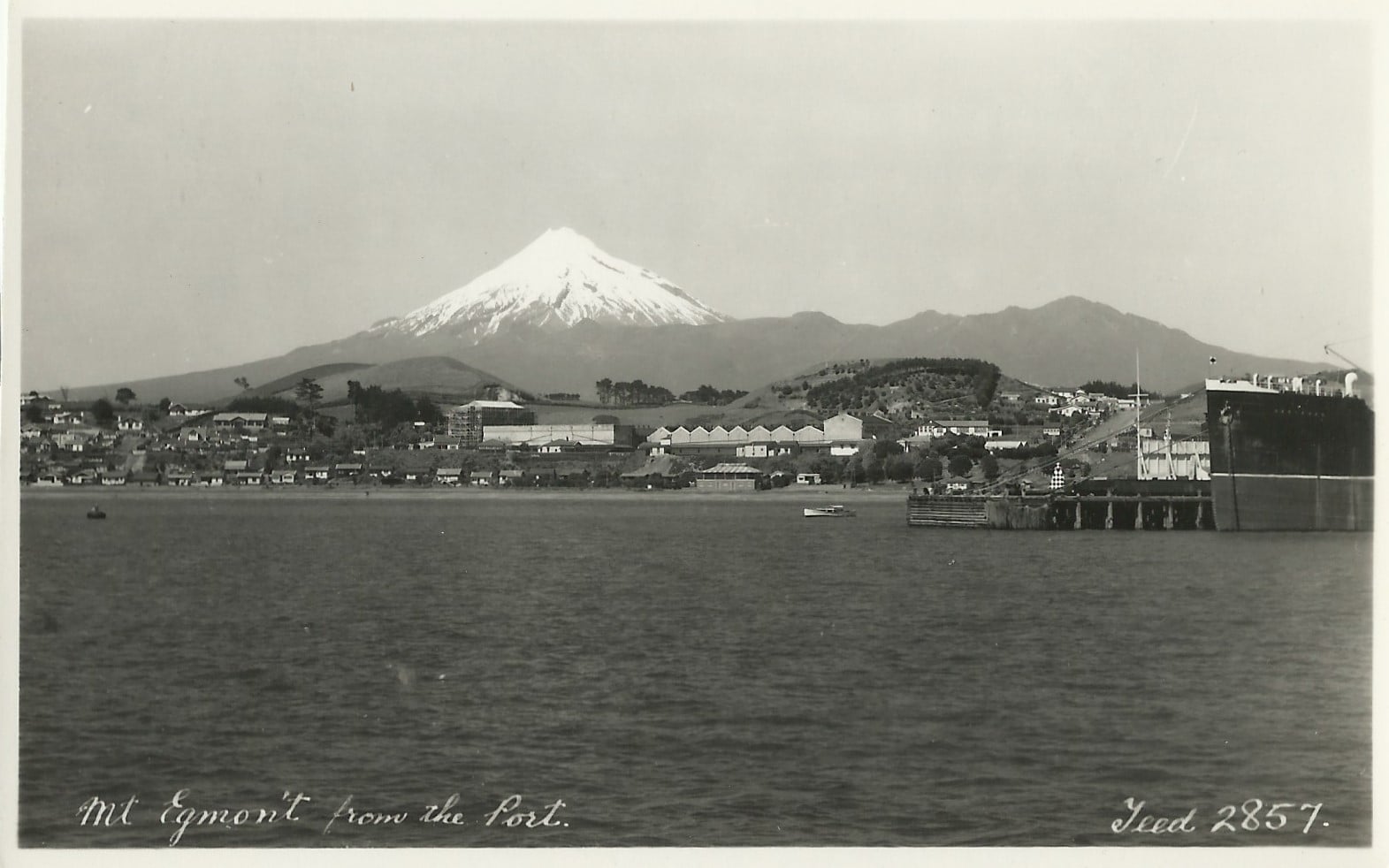 Postcard_view_of_Ngamotu_Beach_from_the_port_c1936.jpg