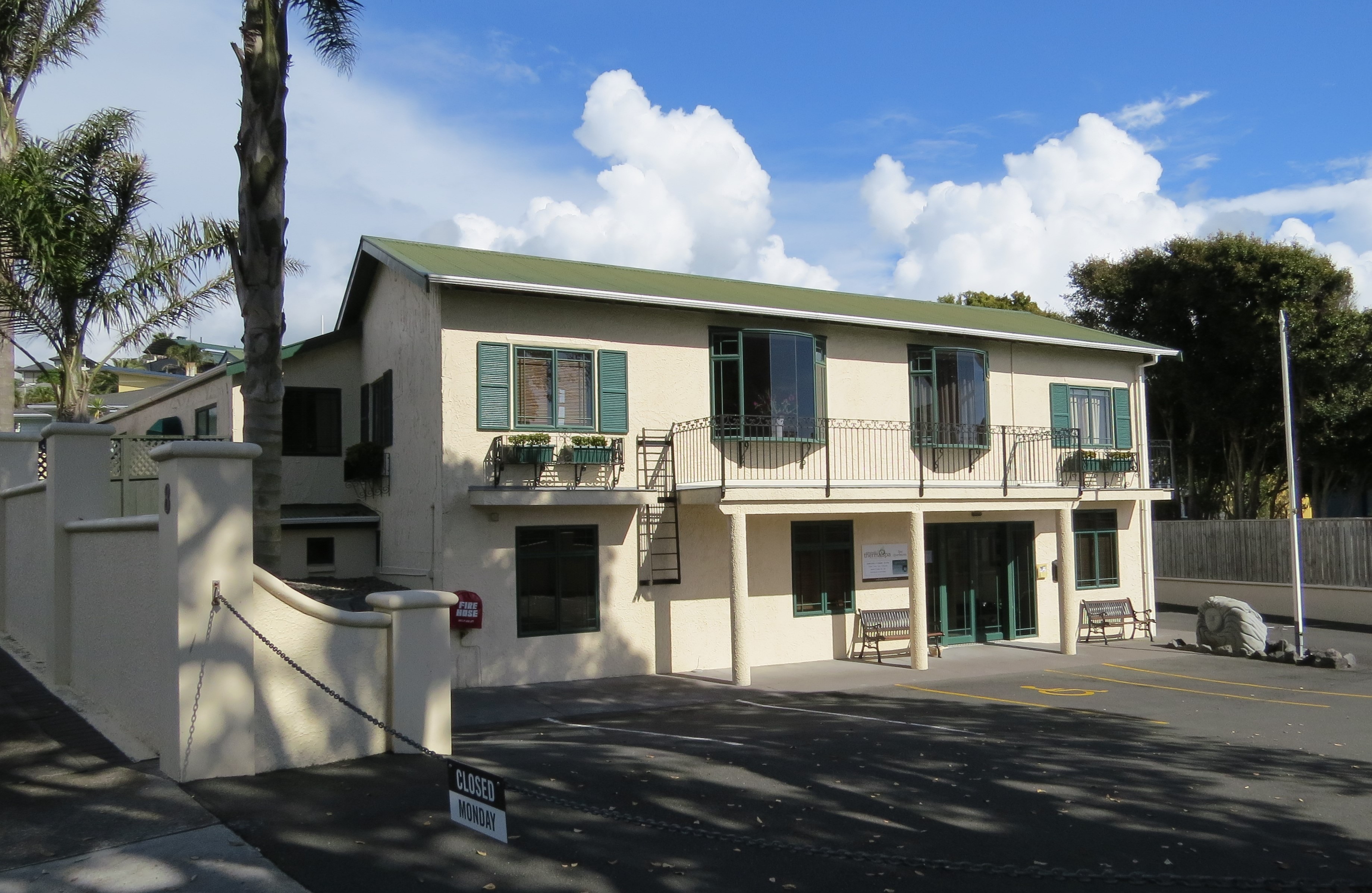 8_Bonithon_Avenue_2017.JPG