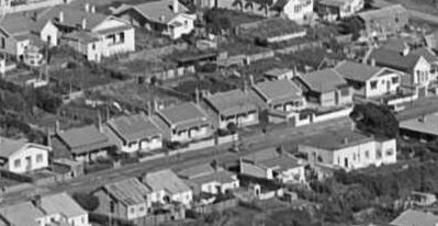 Haslucks_Cottages__Molesworth_Street__Detail_From_Whites_Aviation__May_1951.JPG
