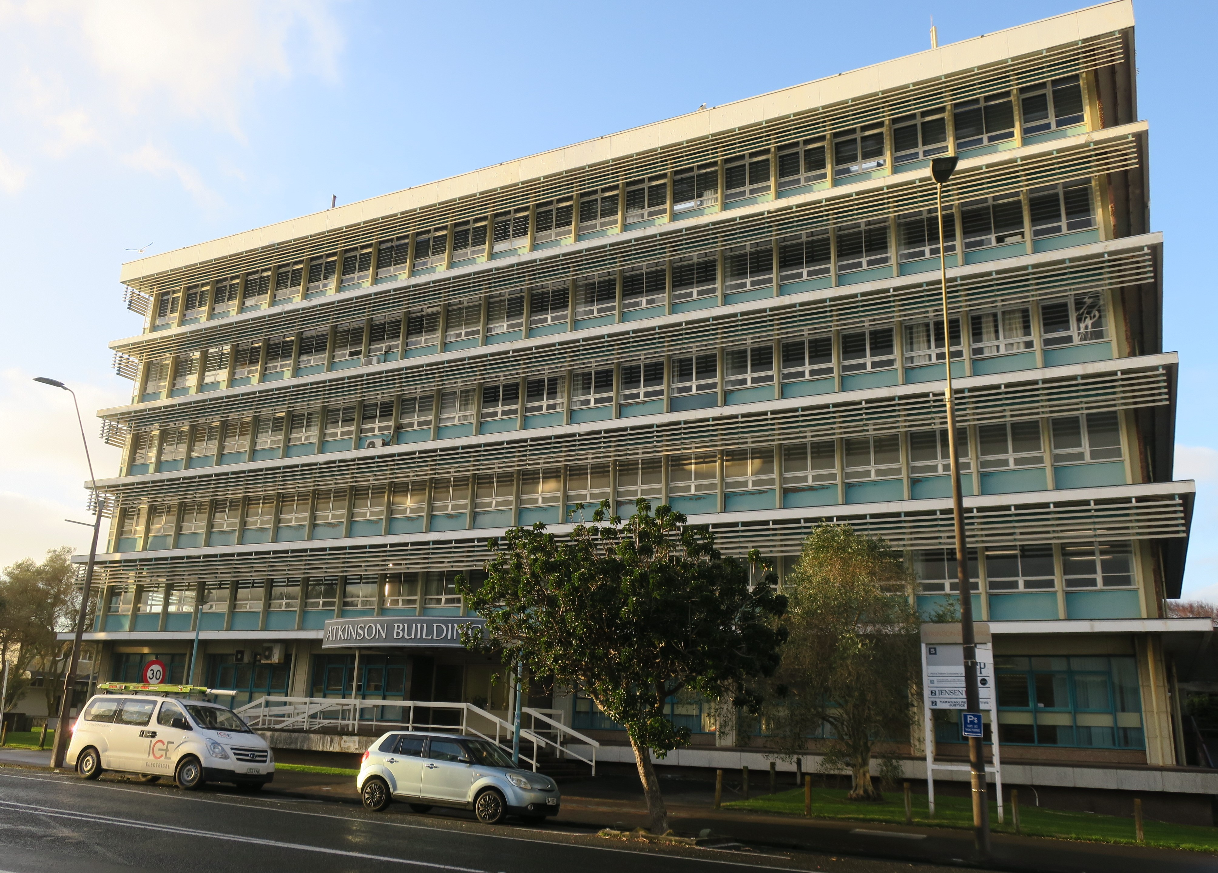 Atkinson_Building_from_Devon_Street.JPG