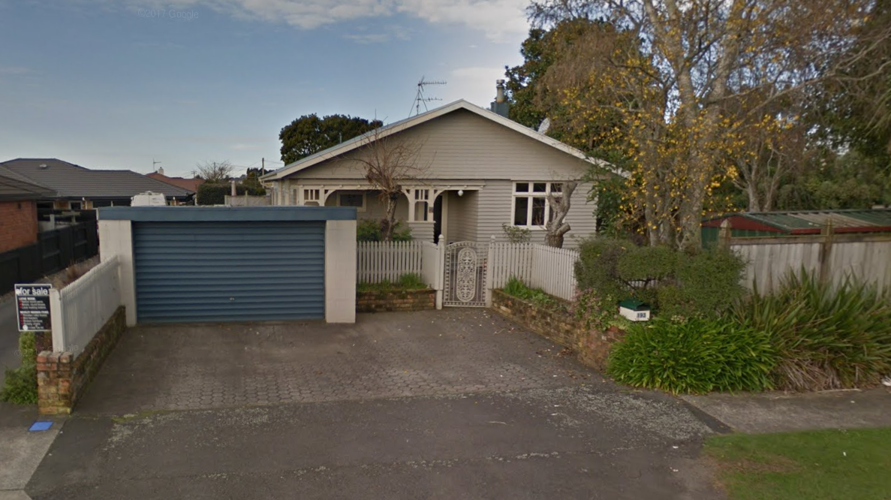 193 Brooklands Road Google Street View August 2017