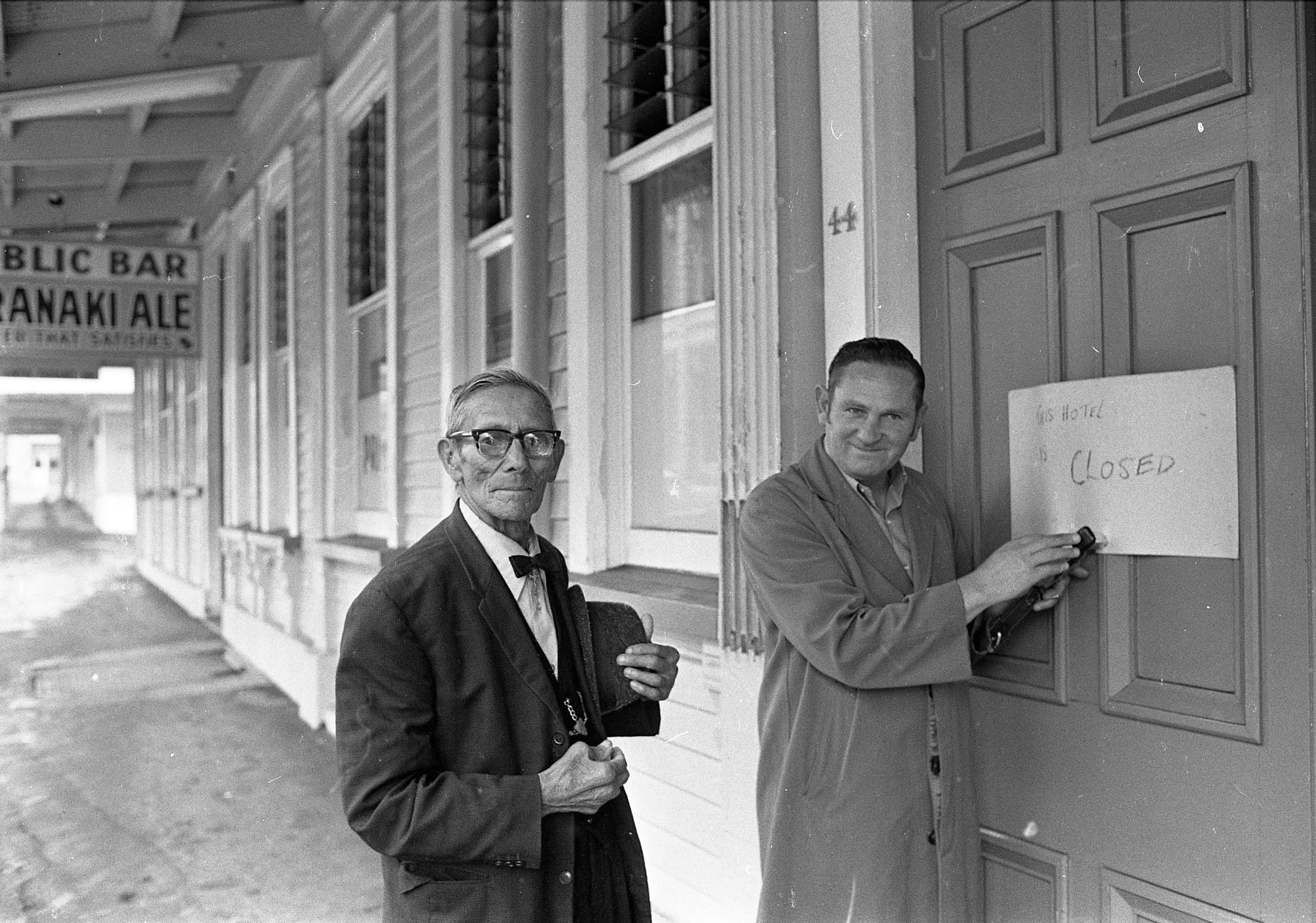 Imperial Hotel Closes 21 Feb 1972 (3)