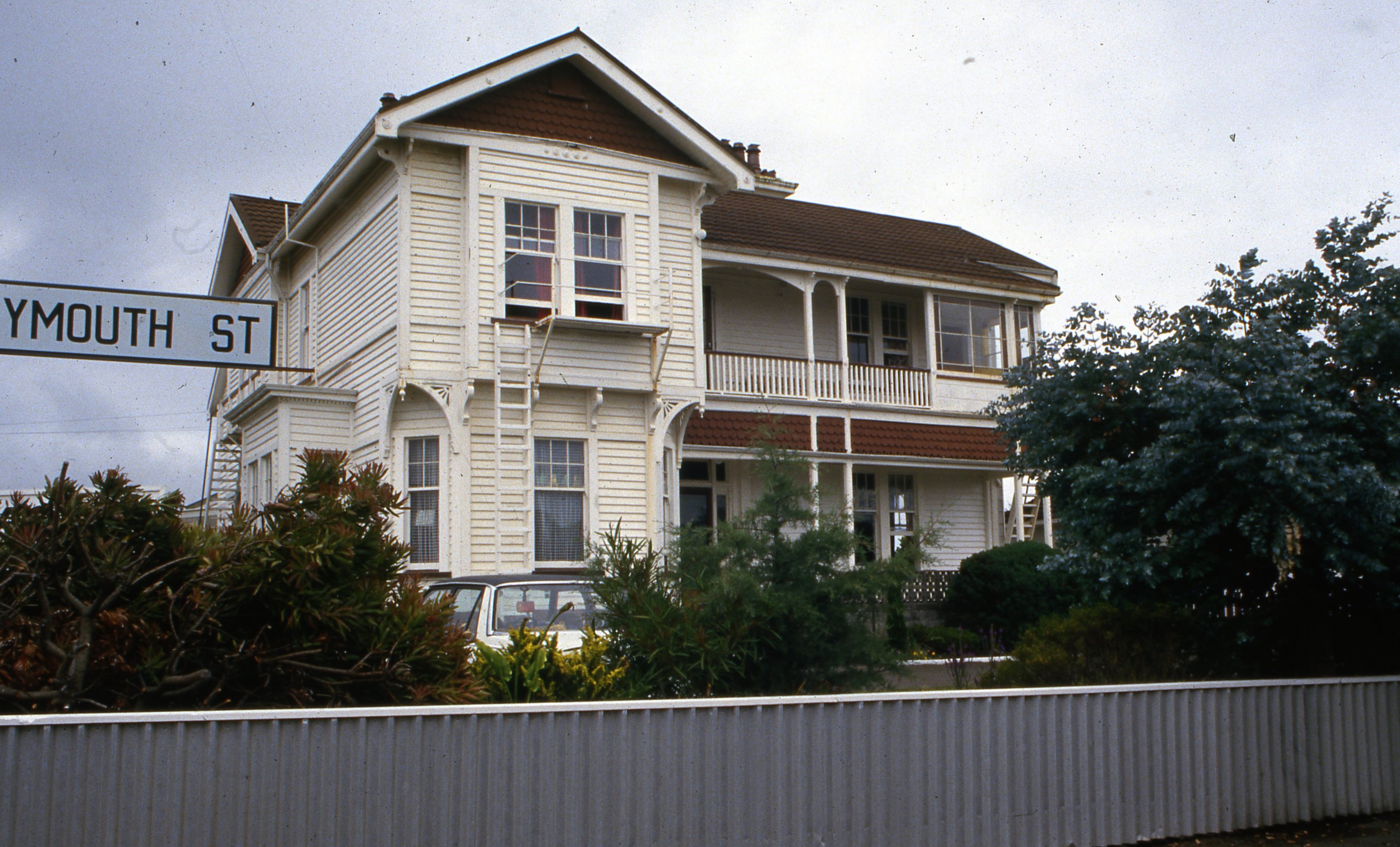 Aotea Guest House C1988