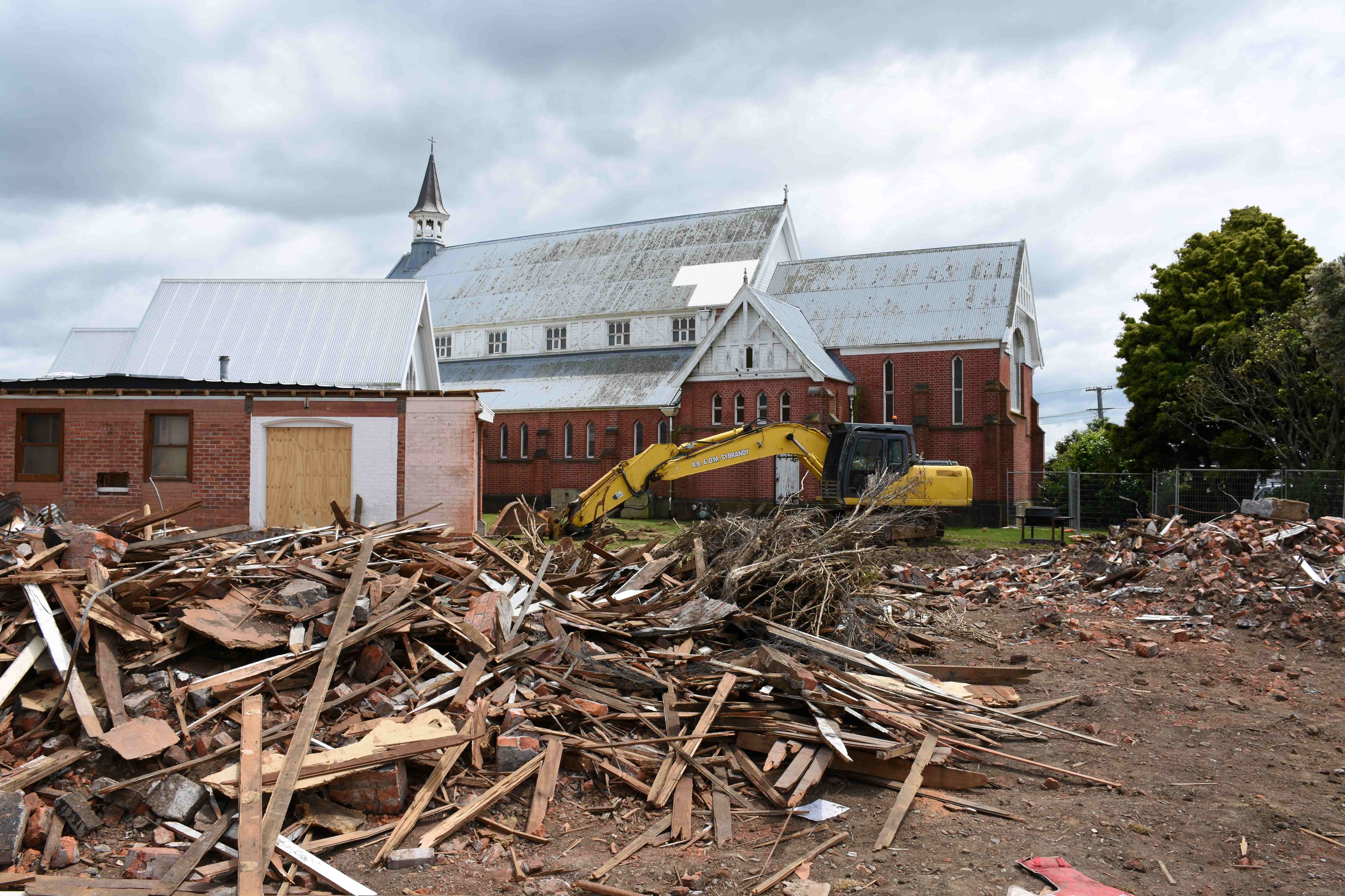 St Mary's Memorial Hall Demolition 26 November 2021