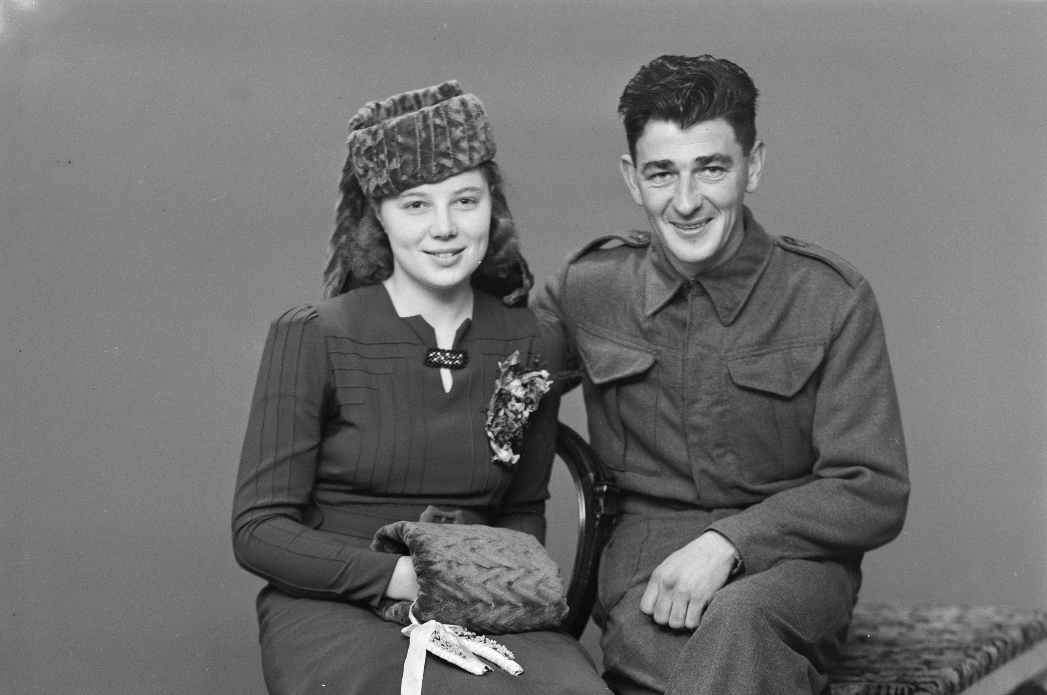 Lambert wedding (19 August 1942). Swainson's Studios. Collection of Puke Ariki (SW1942.0004).