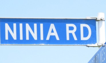 Ninia Road street sign (2020). Rachel Sonius. Word on the Street image collection.