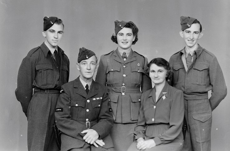 Guilford Family SW1944 1368A