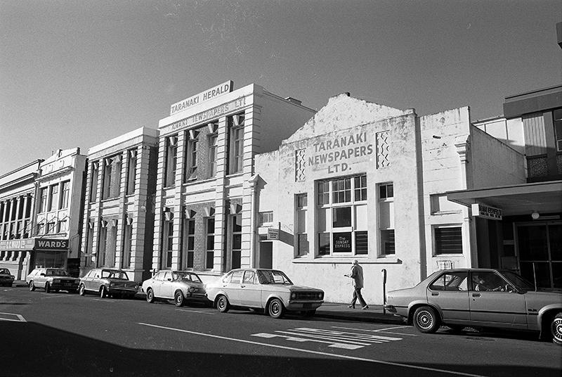 Taranaki Herald Building PHO2012 0127