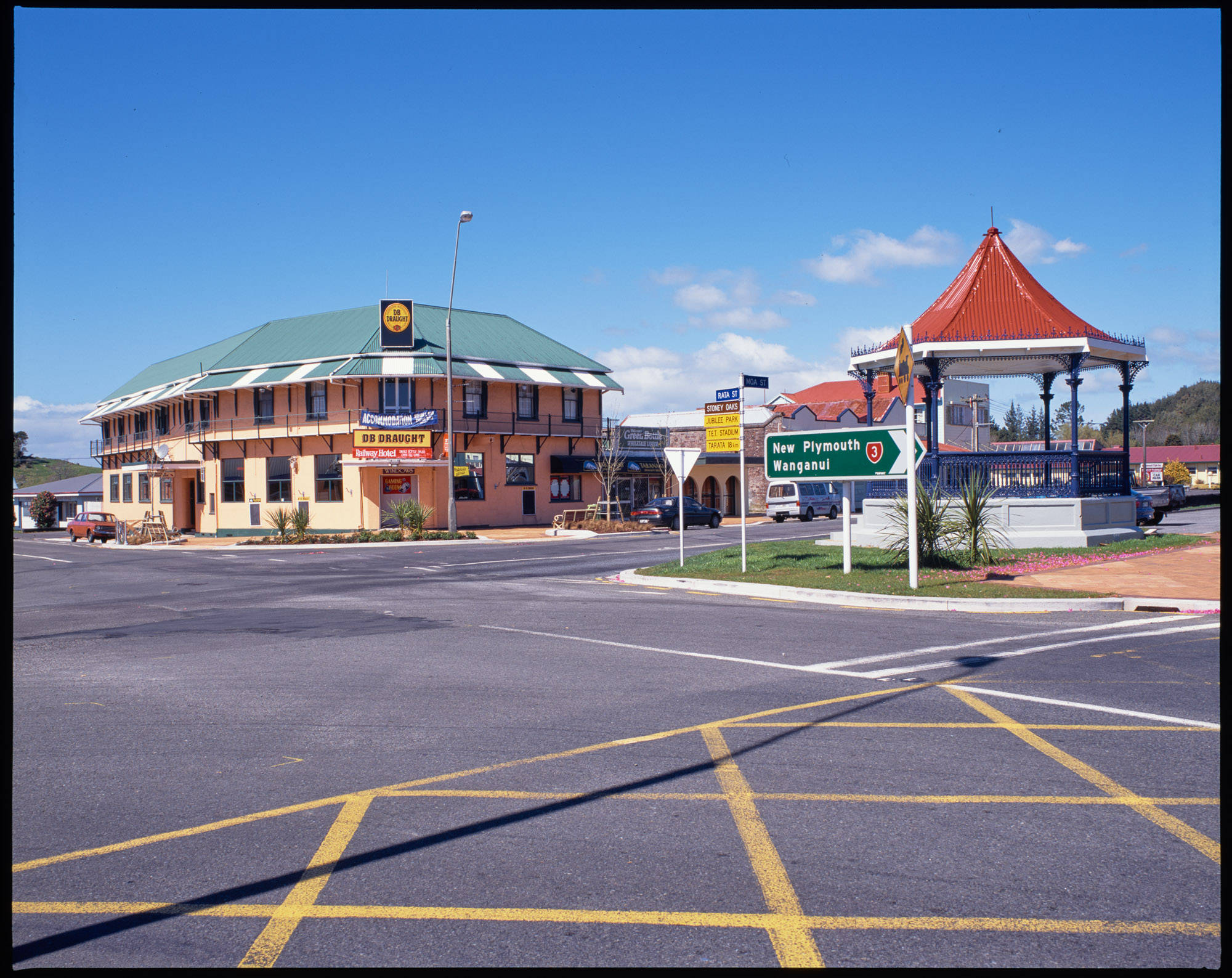 Railway Hotel And Band Rotunda 2001