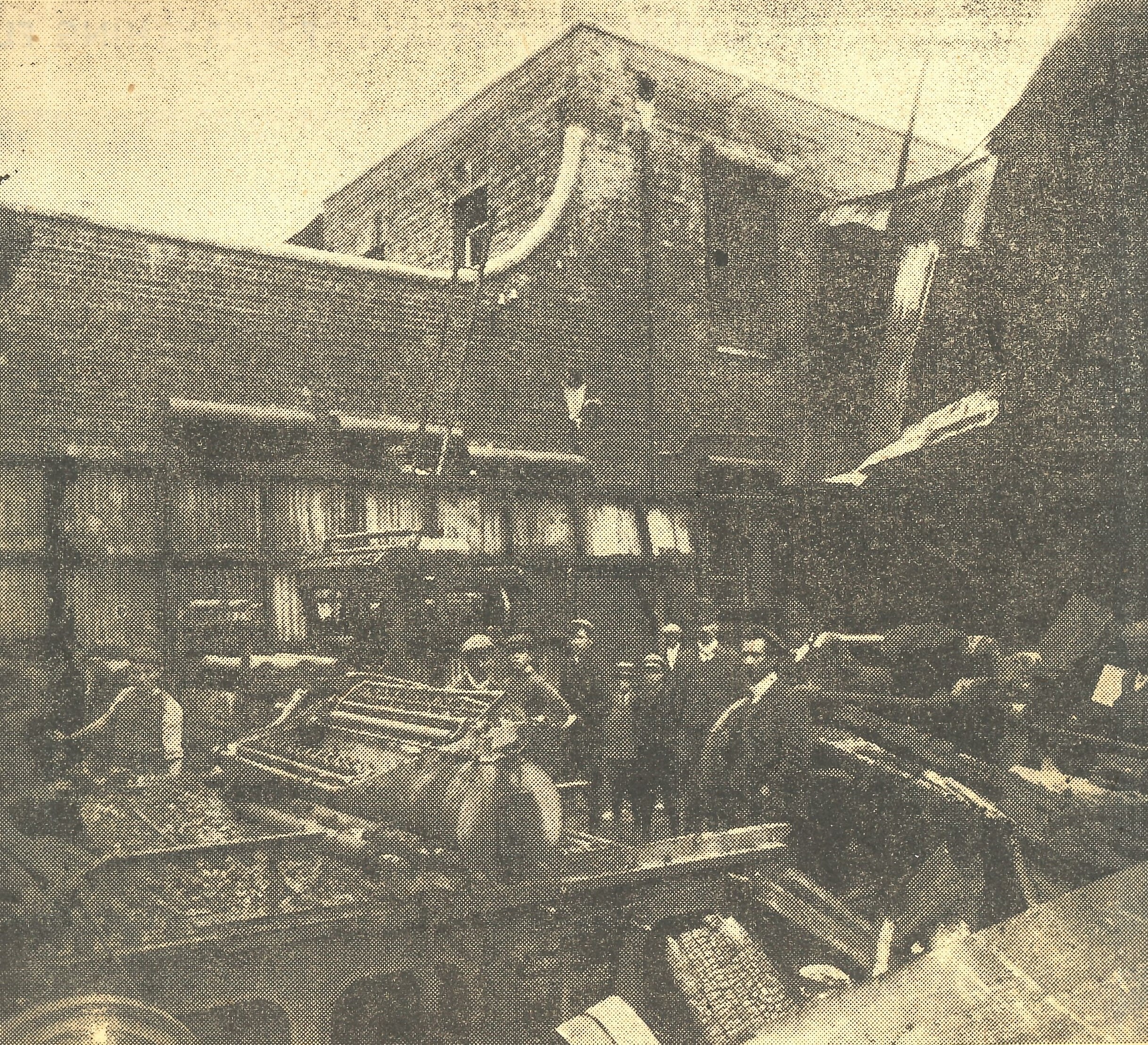 The Taranaki Herald's Currie Street premises gutted by fire in April 1909 (Taranaki Herald Centennial Issue 1852-1952).