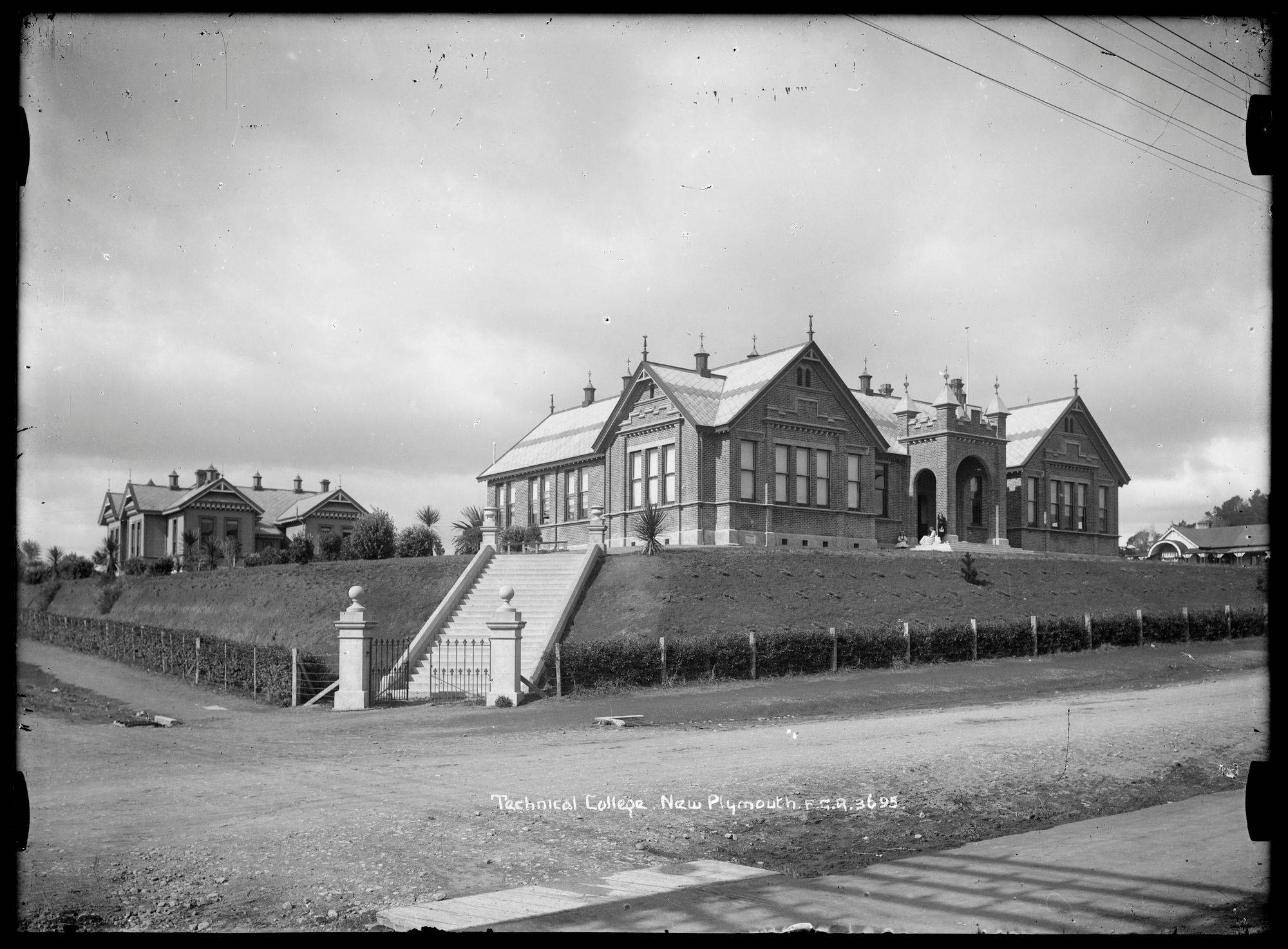 Technical College New Plymouth Auckland Libraries