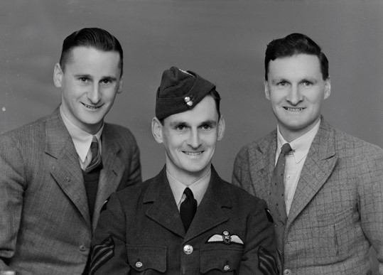 Gray, Trevor SW1944 0551